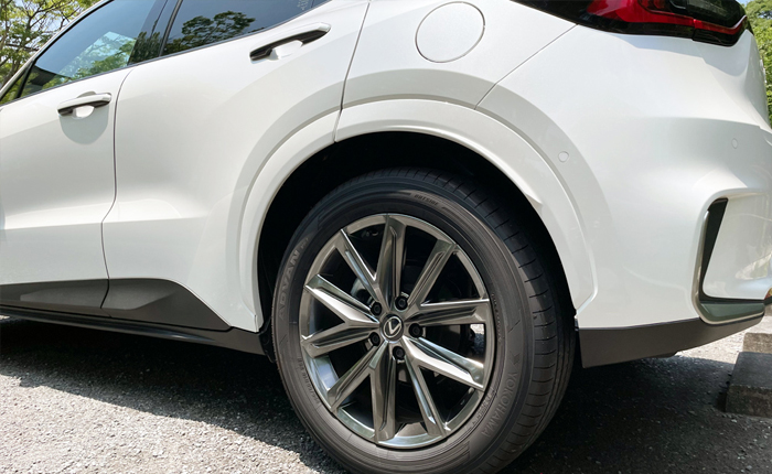 LEXUS　LBX　フェンダーアーチモール　純正品　左右フロントのみ LEXUS LBX フェンダーアーチモール 左右フロントのみ 純正品