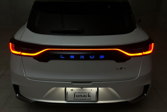レクサスLBX専用 LEDトランスワードイルミネーション