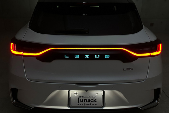 レクサスLBX専用 LEDトランスワードイルミネーション